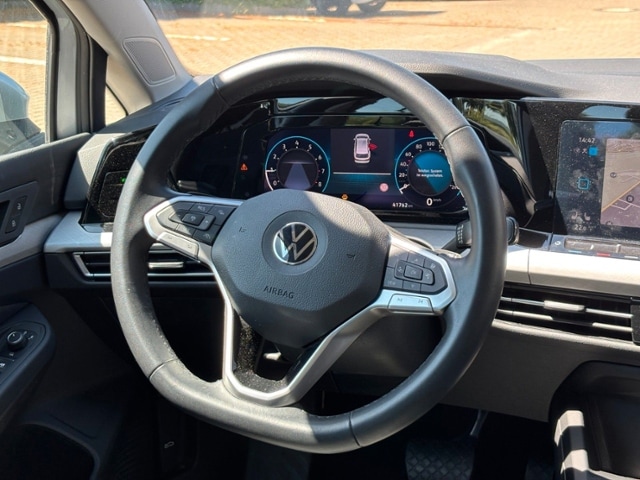 Volkswagen Golf 1.5 eTSI DSG Life Variant