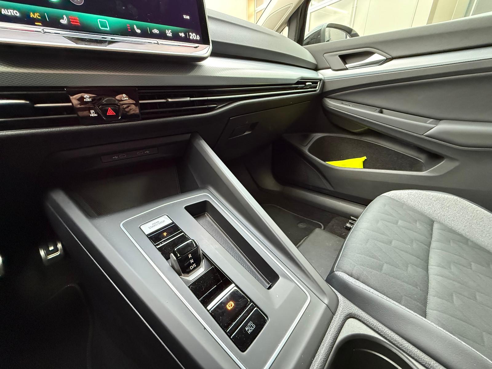 Volkswagen Golf 1.5 eTSI Golf VIII