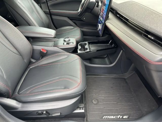 Ford Mustang Mach-E AWD