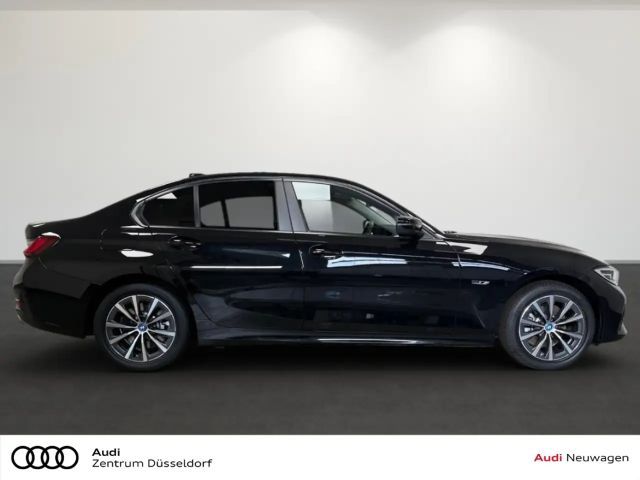 BMW 320 320e Advantage pakket Sedan