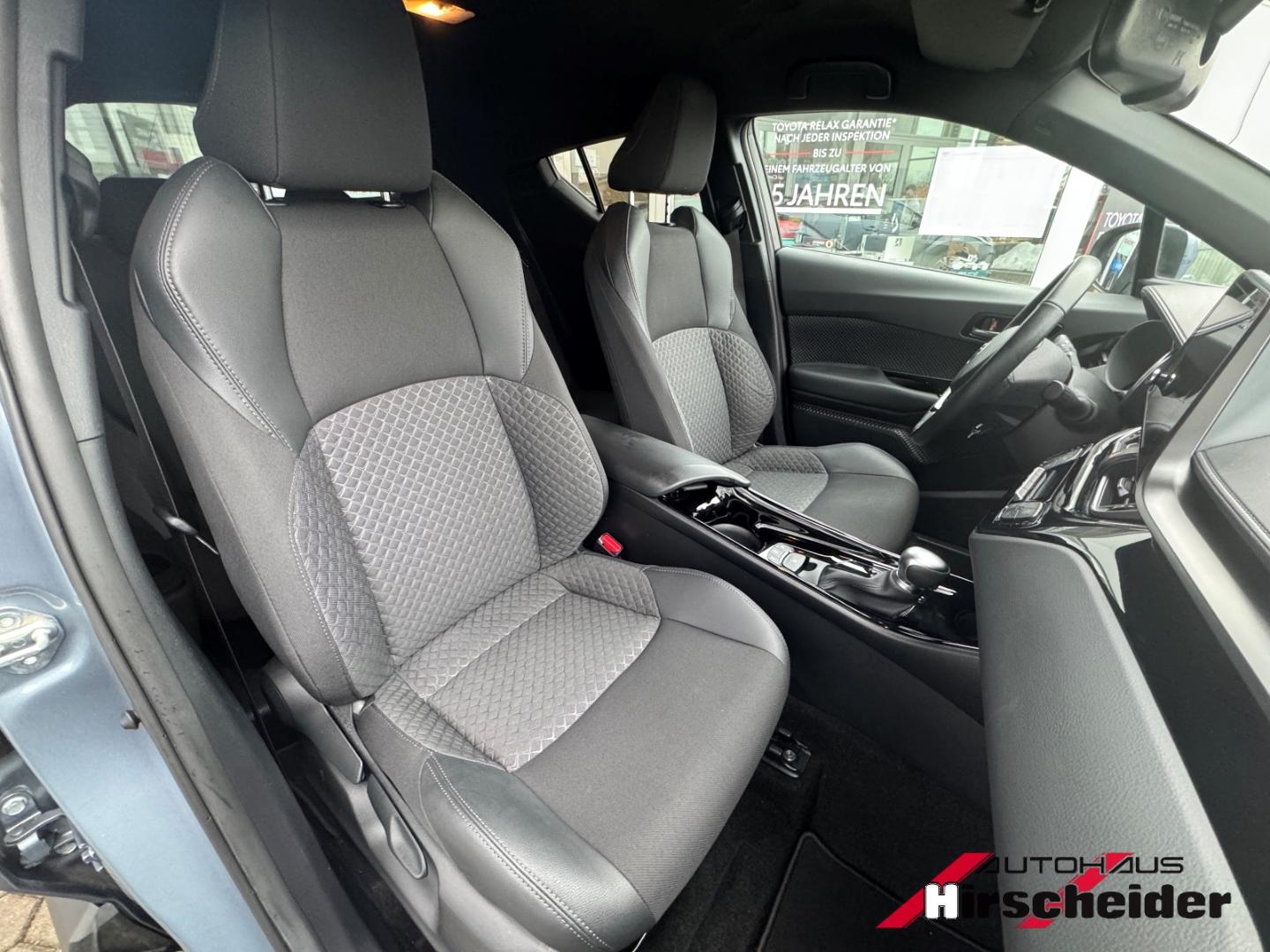 Toyota C-HR Hybride Team D