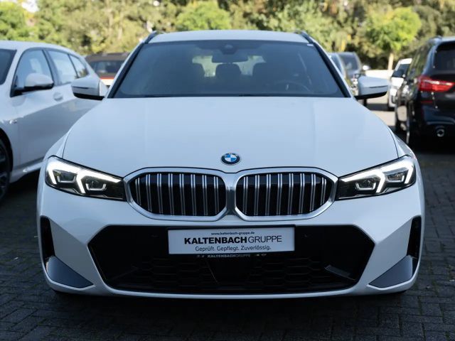 BMW 330 330i M-Sport Touring xDrive