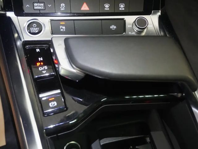 Audi e-tron Business Quattro