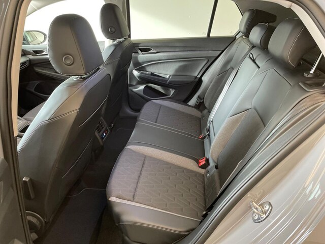 Volkswagen Golf 1.5 eTSI DSG Golf VIII