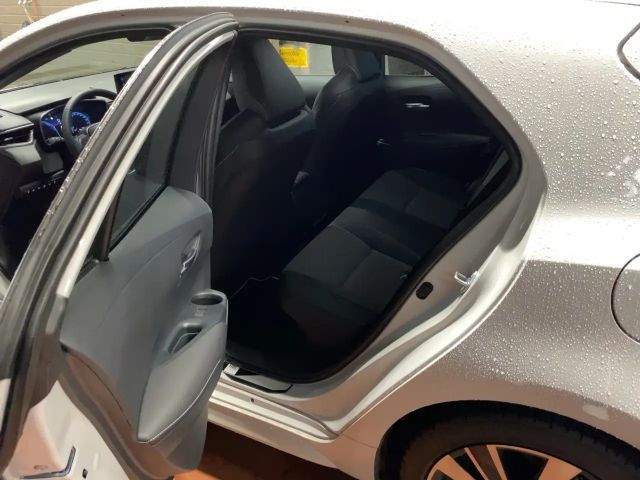 Toyota Corolla 2.0Teamplayer wenig KM*junger Gebrauchter