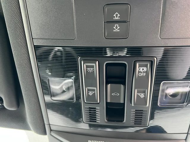 Volkswagen T-Roc 1.5 TSI DSG R-Line Style