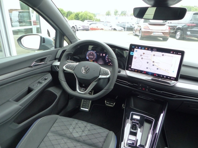 Volkswagen Golf 1.5 eTSI DSG