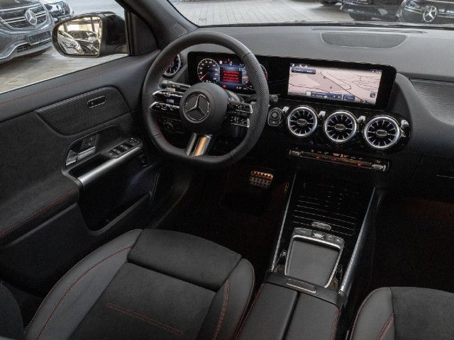 Mercedes-Benz GLA 180 AMG Line