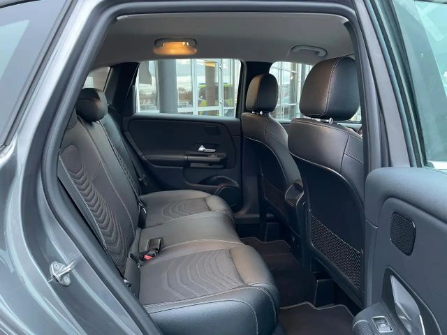 Mercedes-Benz B 200 B 200 d