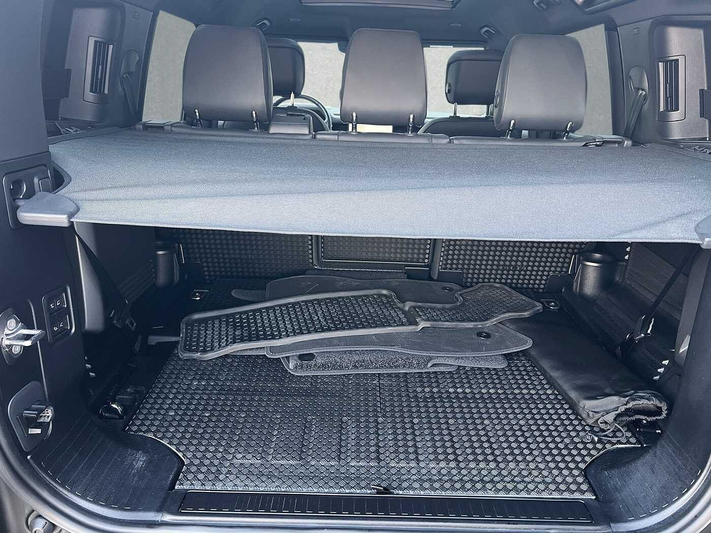 Land Rover Defender 110 Dynamic HSE