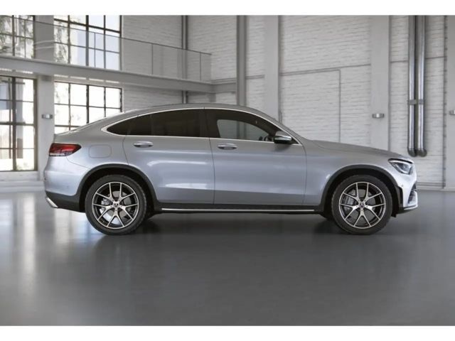Mercedes-Benz GLC 300 4MATIC AMG Line Coupé