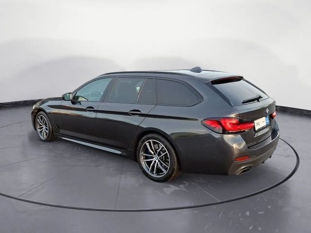 BMW 530 530d M-Sport Touring xDrive