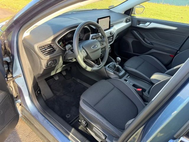 Ford Focus Cool & Connect Wagon