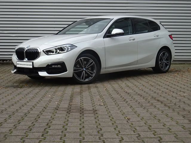 BMW 118 118i Sedan Sport Line