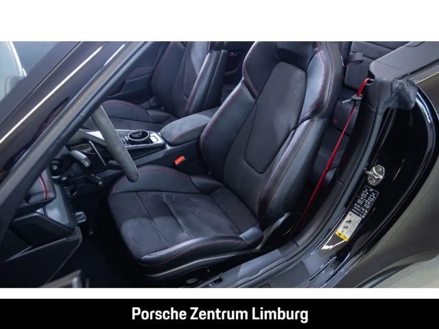 Porsche 992 Cabrio Carrera GTS