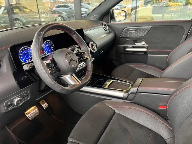 Mercedes-Benz EQA 350 4MATIC AMG Line