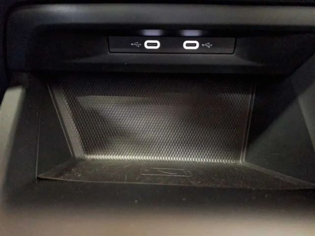 Volkswagen Golf DSG Life