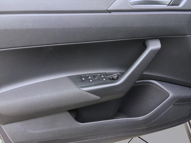 Volkswagen Polo 1.0 TSI DSG IQ.Drive R-Line