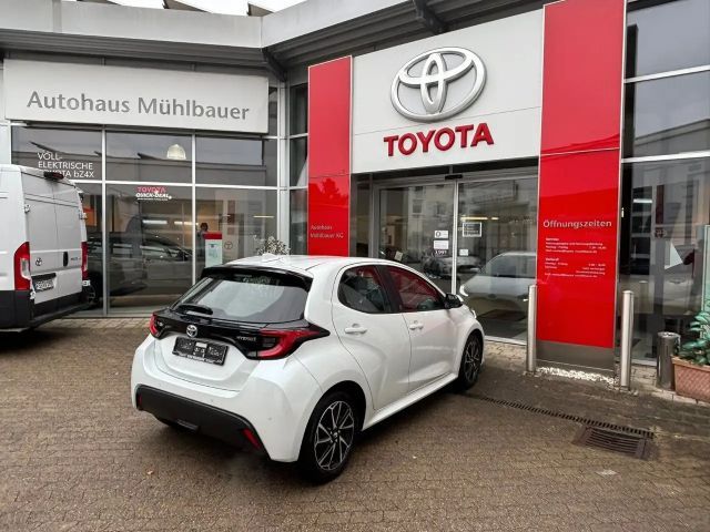 Toyota Yaris Hatchback Hybride Team D