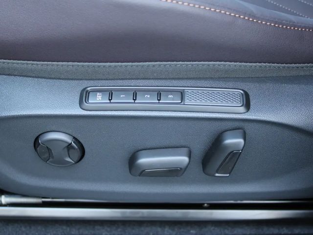 Cupra Terramar 1.5 e-Hybrid VZ