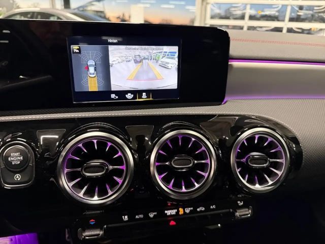 Mercedes-Benz CLA 180 AMG Line Coupé