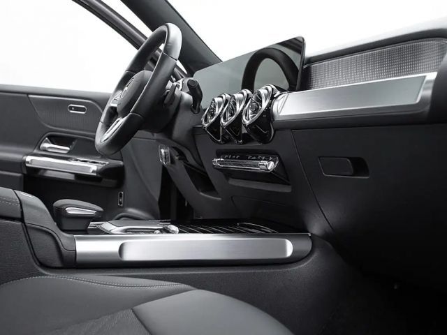 Mercedes-Benz EQB 250