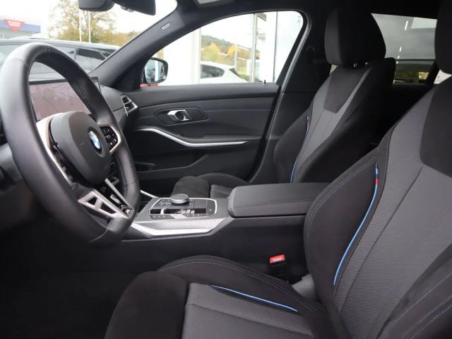 BMW 320 320d M-Sport Touring