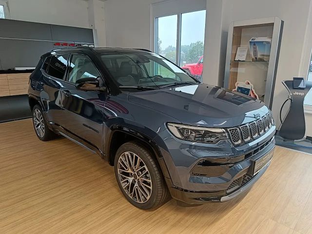 Jeep Compass 4xe Summit