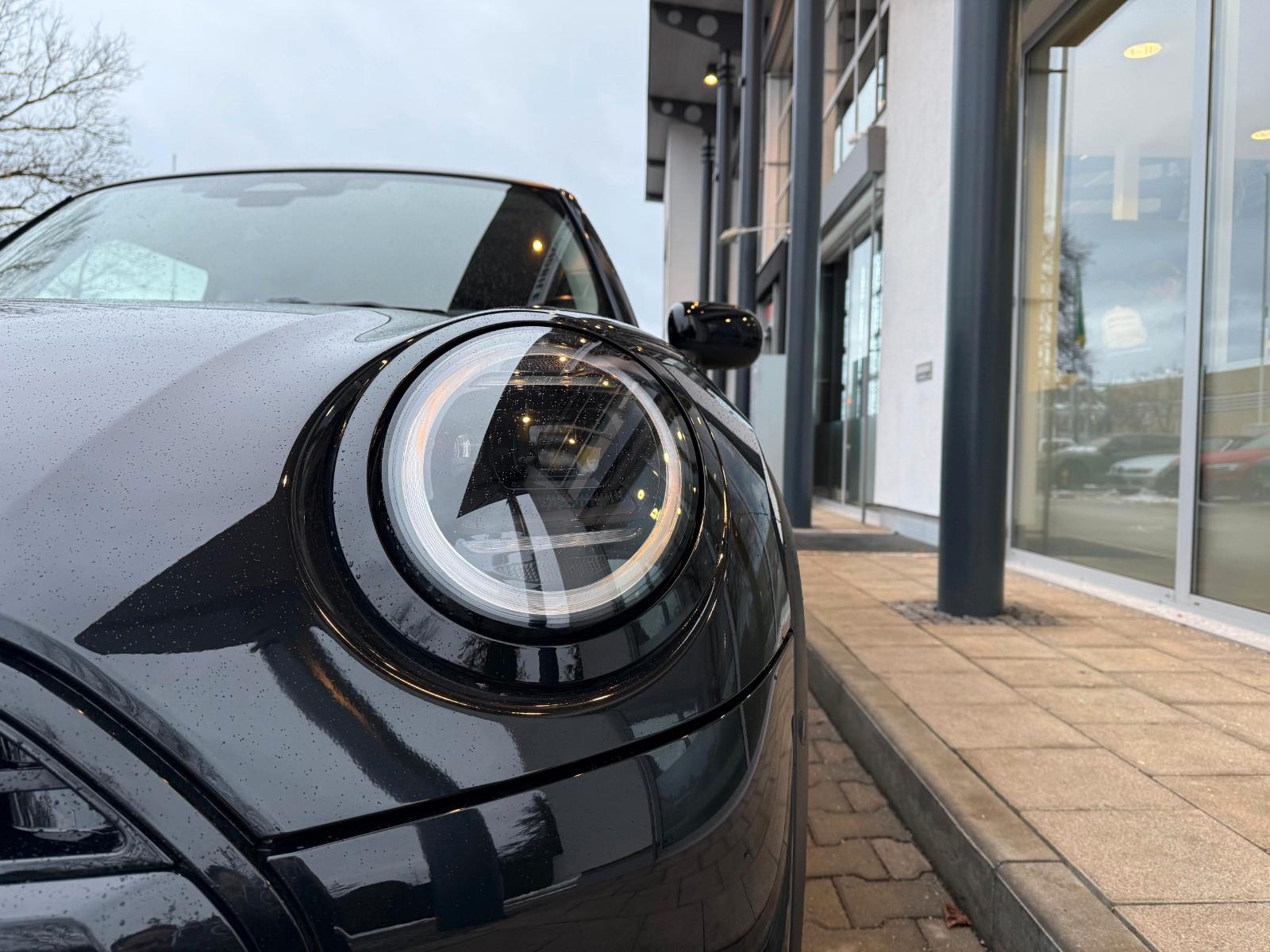 MINI Cooper Essential