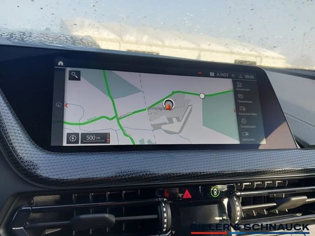 BMW 118 118i Sedan Sport Line