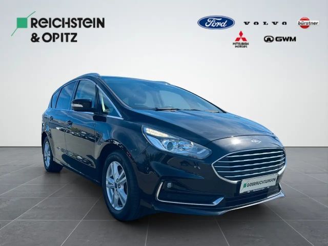 Ford S-Max Titanium