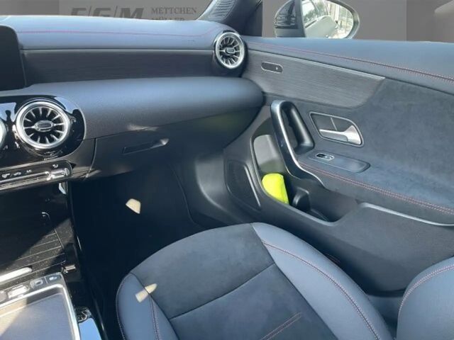 Mercedes-Benz CLA 180 AMG Line Shooting Brake