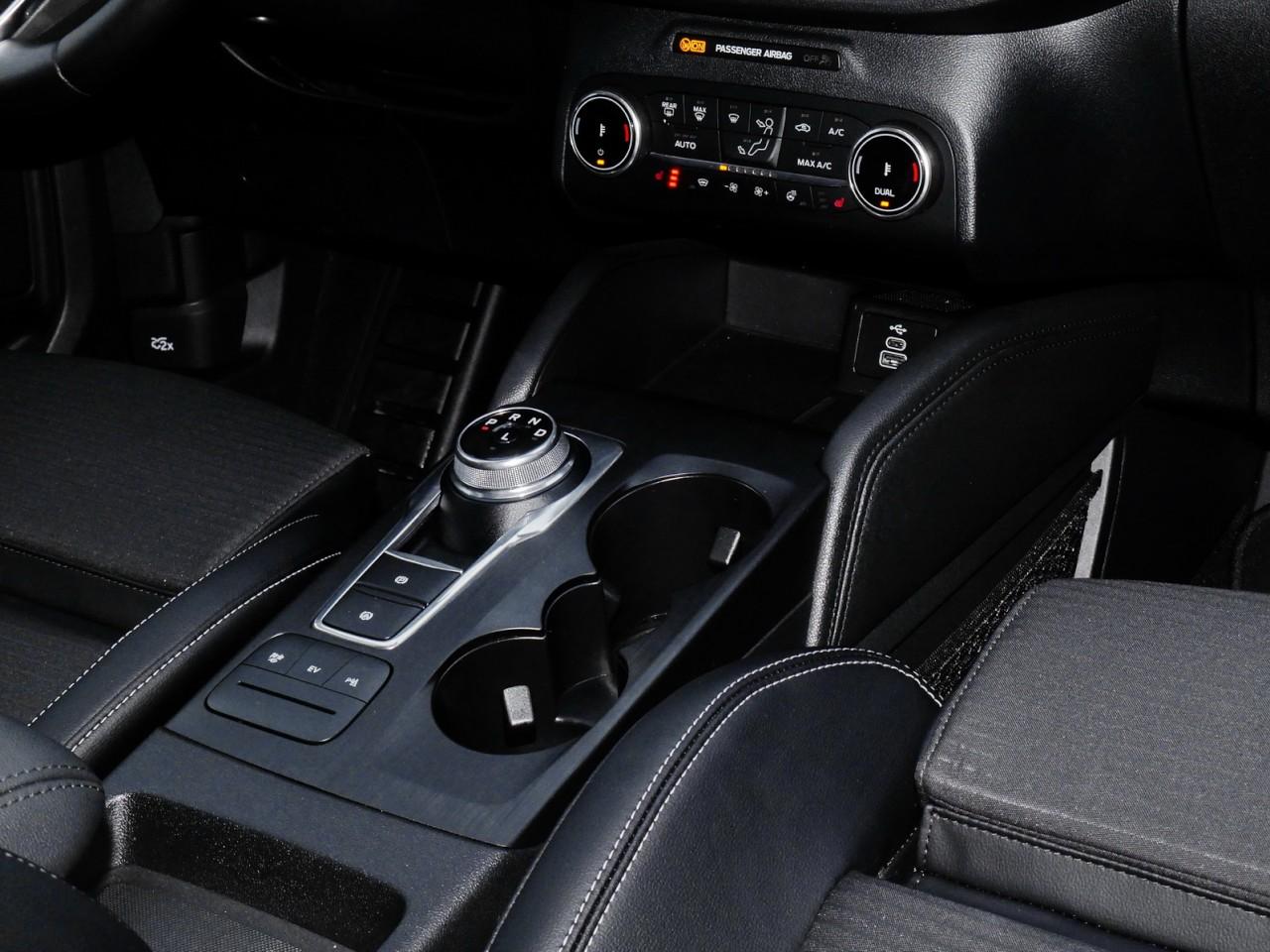 Ford Kuga Hybrid Plug in Hybrid Titanium