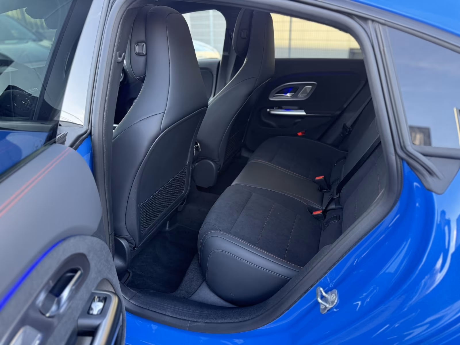 Mercedes-Benz CLA 200 AMG Line