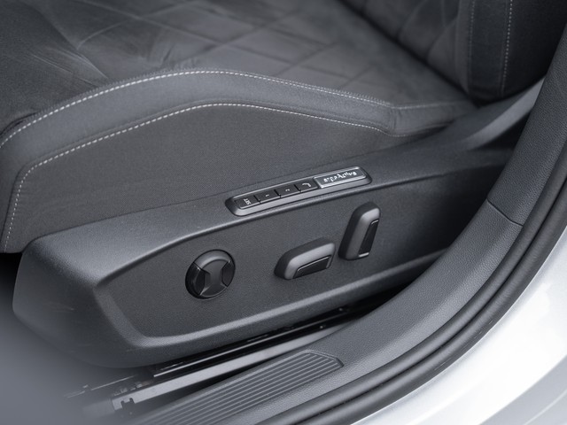 Volkswagen Golf DSG Golf VIII Style Variant