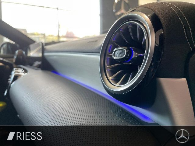 Mercedes-Benz CLA 220 4MATIC Coupé