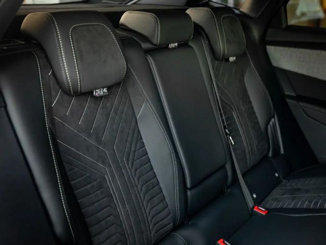 Peugeot 3008 Directiewagen/Massage/HiFi Focal/Pano/Trekh./El...