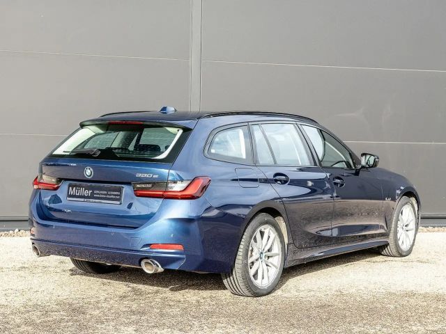 BMW 330 330e Touring