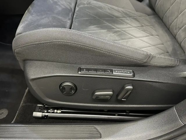 Volkswagen Golf DSG Life Variant