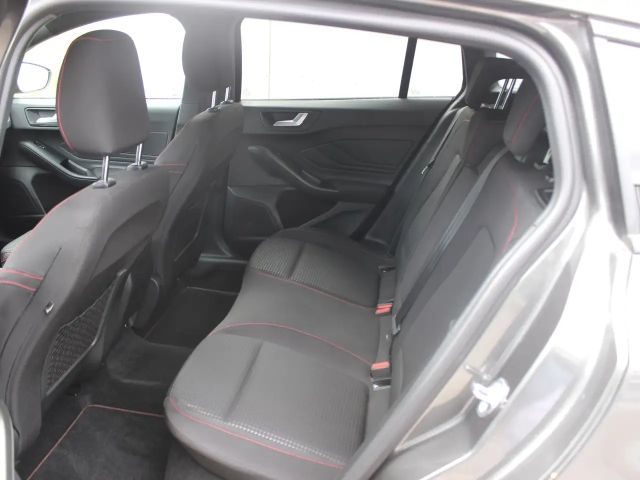 Ford Focus EcoBoost ST Line