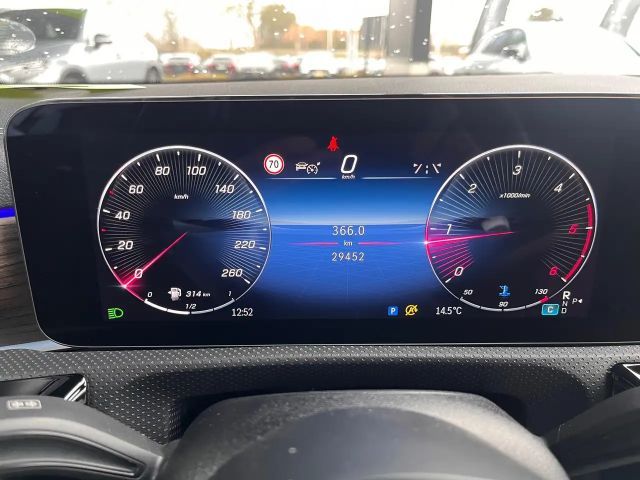 Mercedes-Benz CLA 220 AMG Line CLA 220 d Sedan