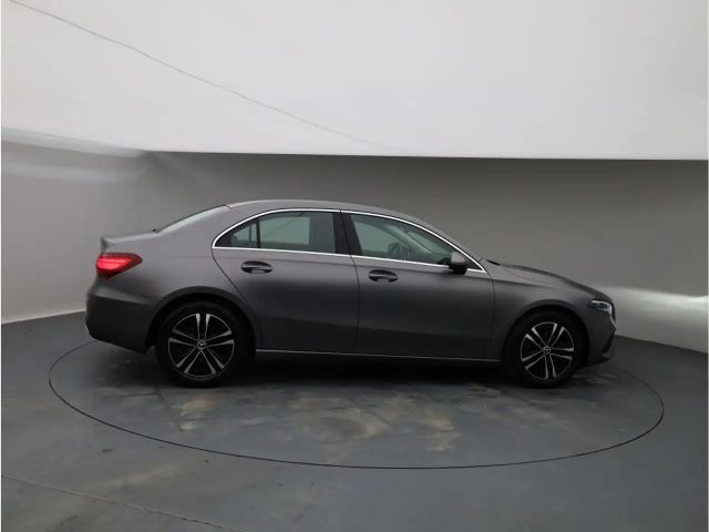 Mercedes-Benz A 200 Progressive