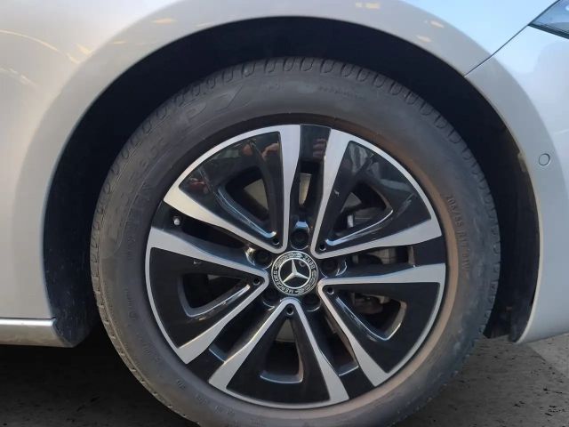 Mercedes-Benz A 200 Progressive