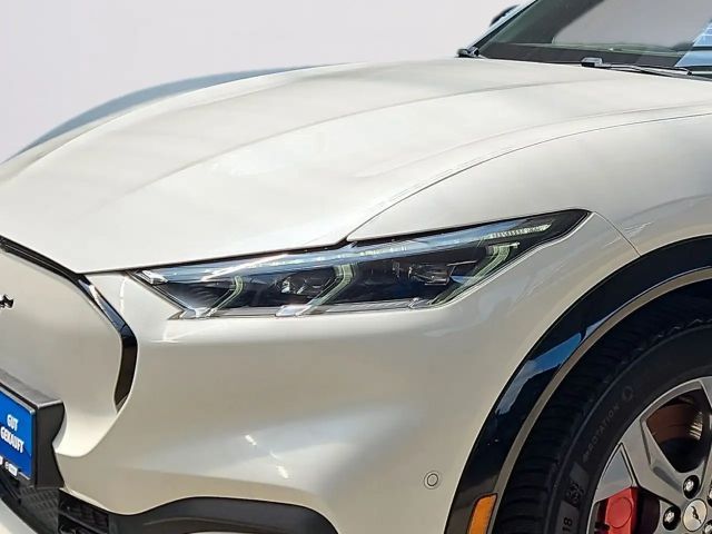 Ford Mustang Mach-E AWD Standard range