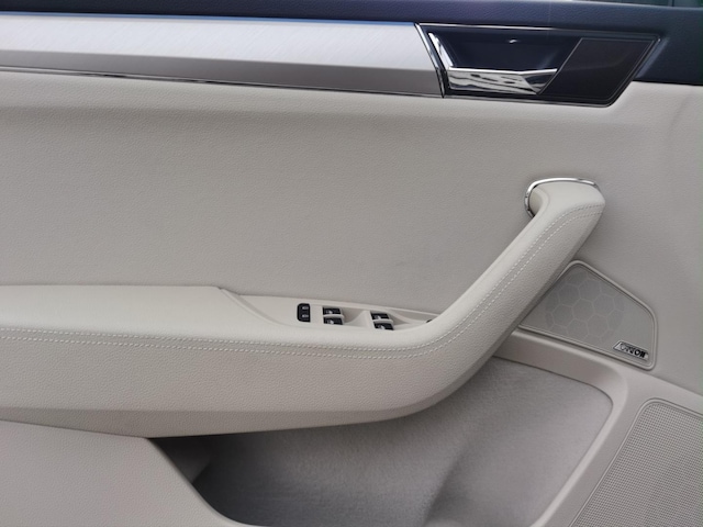 Skoda Superb 2.0 TDI Combi Laurin & Klement