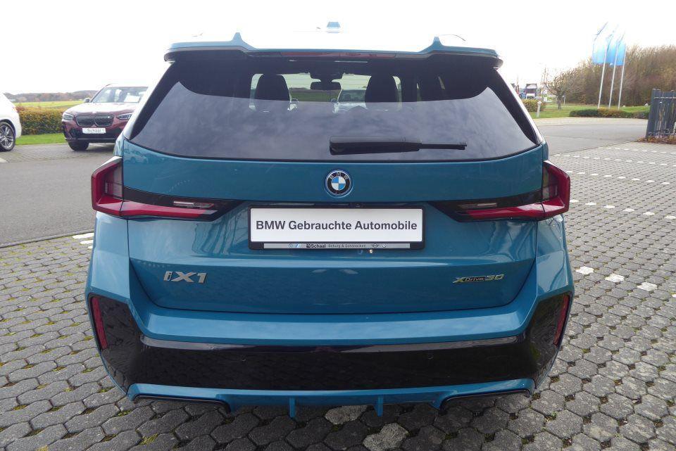 BMW iX1 xDrive30