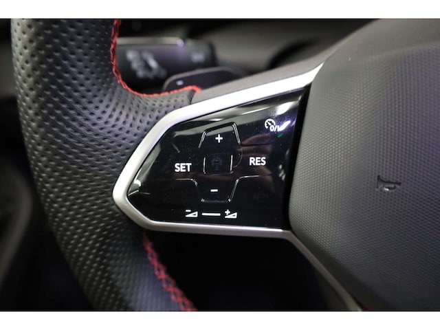 Volkswagen Golf 2.0 TSI