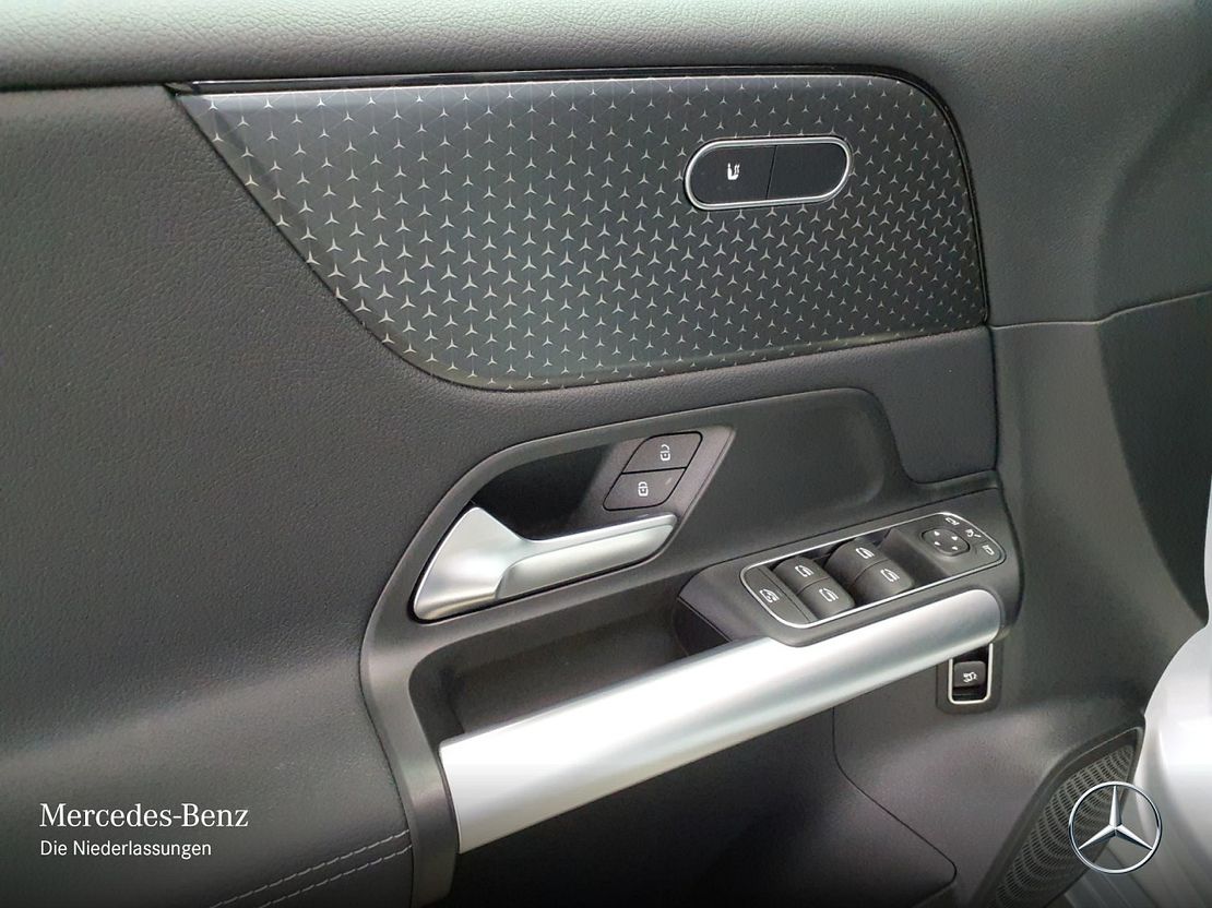 Mercedes-Benz B 180 Sedan