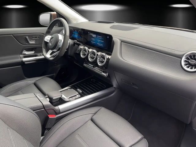 Mercedes-Benz EQA 350 4MATIC AMG Line