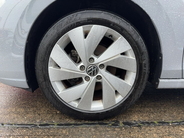 Volkswagen Golf 1.5 eTSI DSG Golf VIII Style